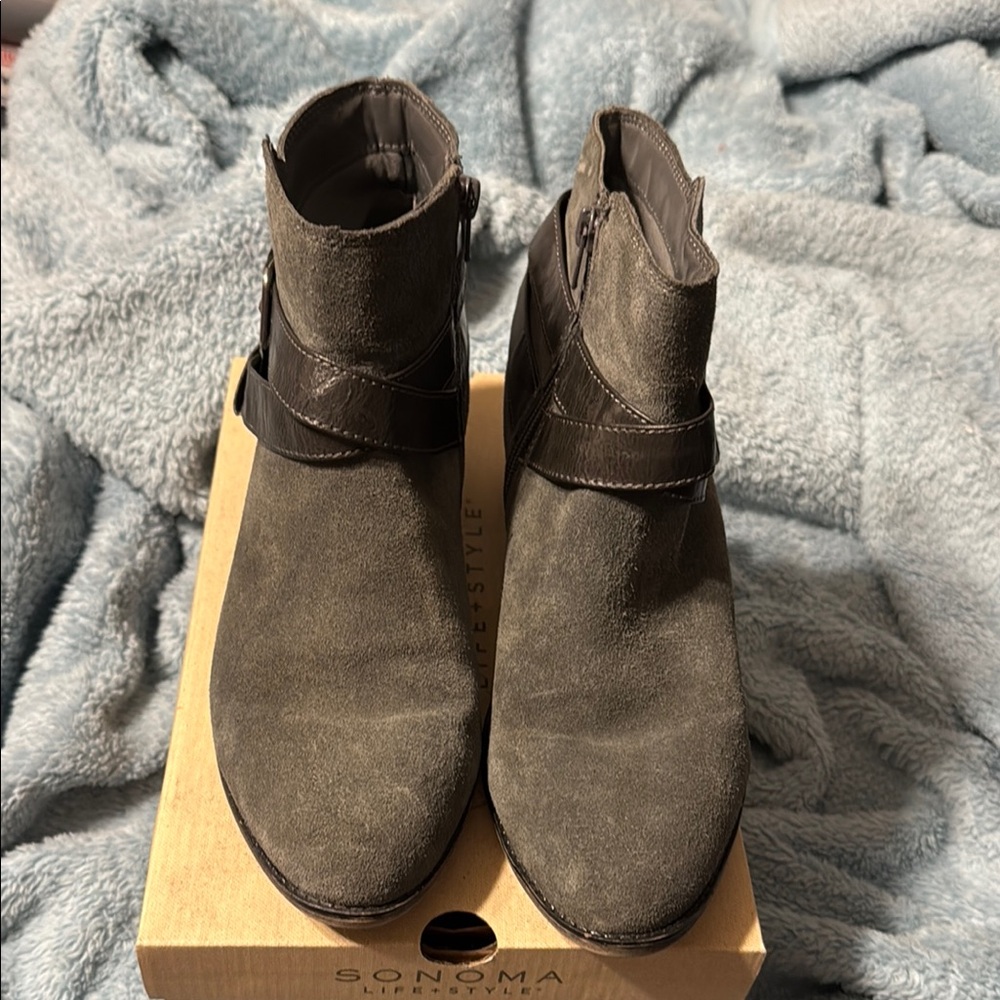 Sonoma Gray Ankle Booties with Side Buckle and zip size 11 women’s